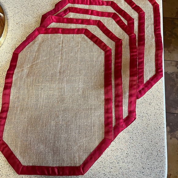 Table placemats burlap  jute with red trim 20"x14"  8 sided shape set-6 - Picture 2 of 8